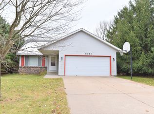 6093 Red Fox Run, North Branch, MN 55056