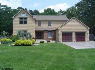 550 Willow Oak Dr, Mays Landing, NJ 08330