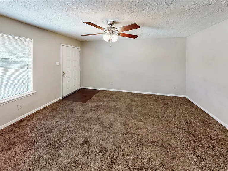 303 Spruce St #3 — Photo 4