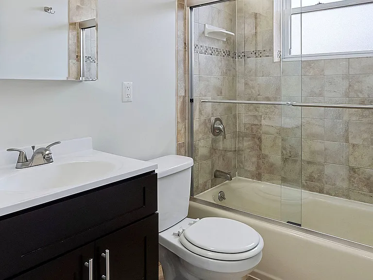 188 Bellevue Ave Apartments — Photo 25