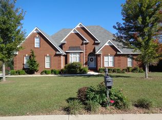 100 N Victoria Ct, Tullahoma, TN 37388