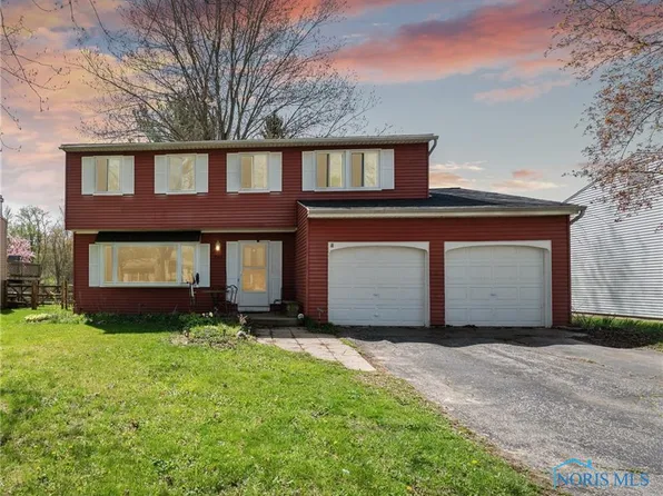 108 Promenade Dr, Swanton, OH 43558