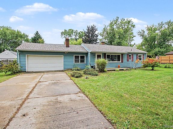 3rd image of 5118 Berneda Dr