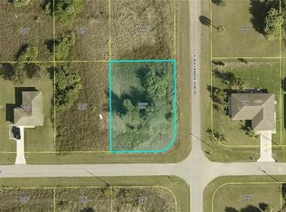 833 Wolverine St E, Lehigh Acres, FL 33974