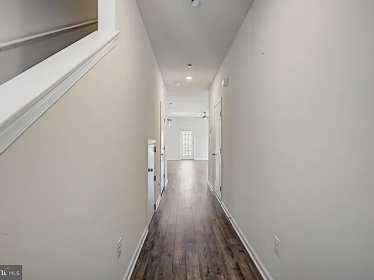 237 Mazzeo Dr — Photo 2