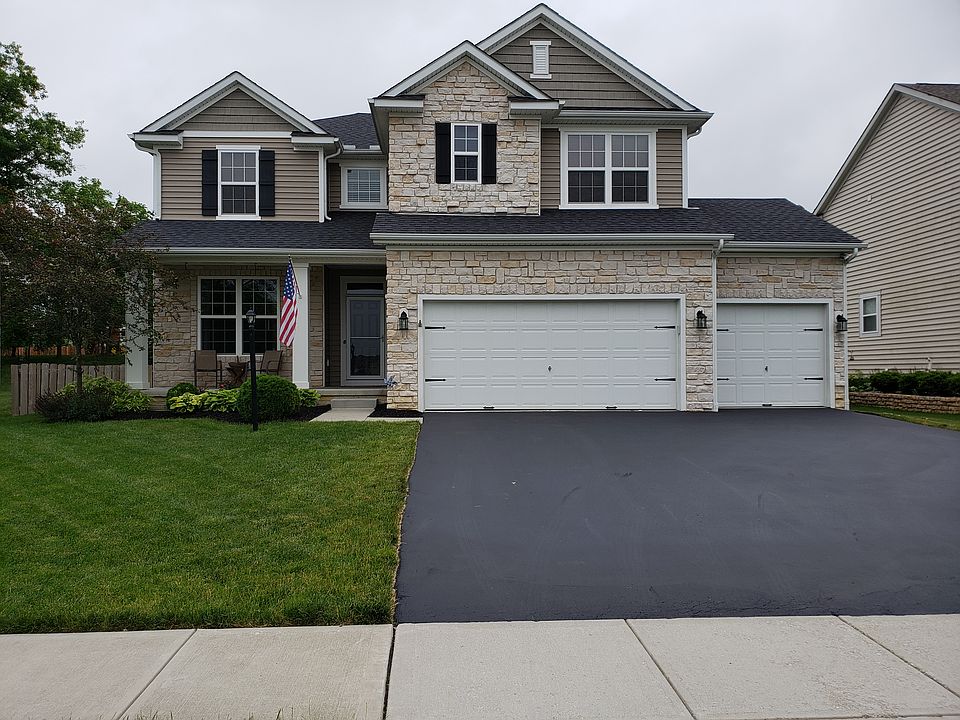 1st image of 128 Roundwood Ct