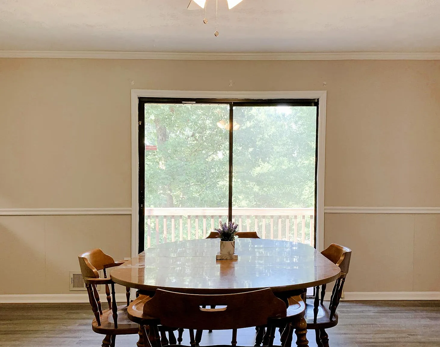 4 bed, 2.5 bath, 1900 sqft, $689 — Photo 2