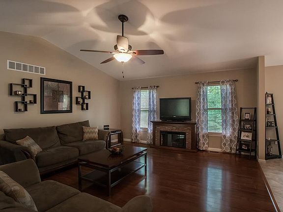4th image of 6124 Atlanta Dr