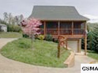 1005 Gray Wolf Dr, Sevierville, TN 37862