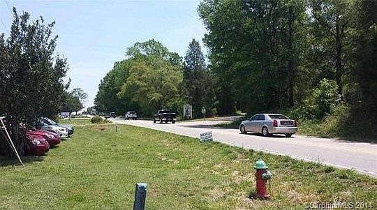 2nd image of 916 Fort Mill Hwy
