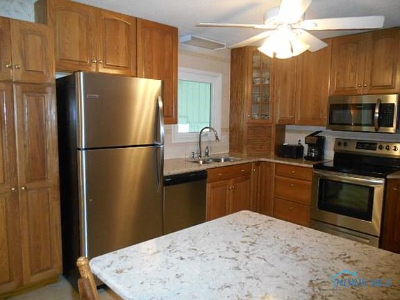 4th image of 1956 Riverview Dr