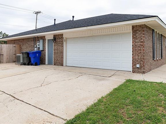 4th image of 2921 Woodbriar Dr
