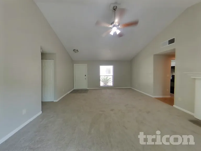 6656 Alisma Ln — Photo 2