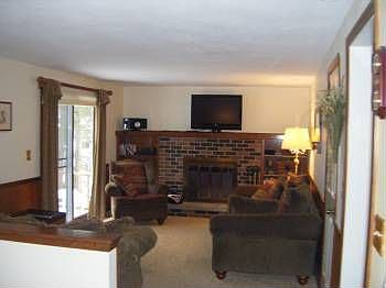 3rd image of 20 Shriver Dr