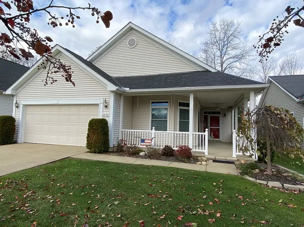 10450 E Ravine View Ct, North Royalton, OH 44133