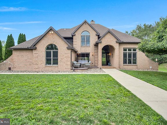 2nd image of 6511 Leo Dr
