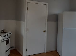 68 4th St #2, Leominster, MA 01453