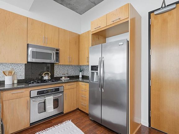 5th image of 1050 Island Ave Unit 525