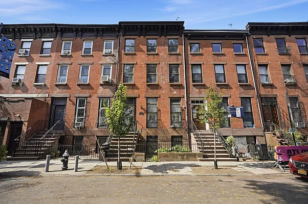 78 Hoyt Street 