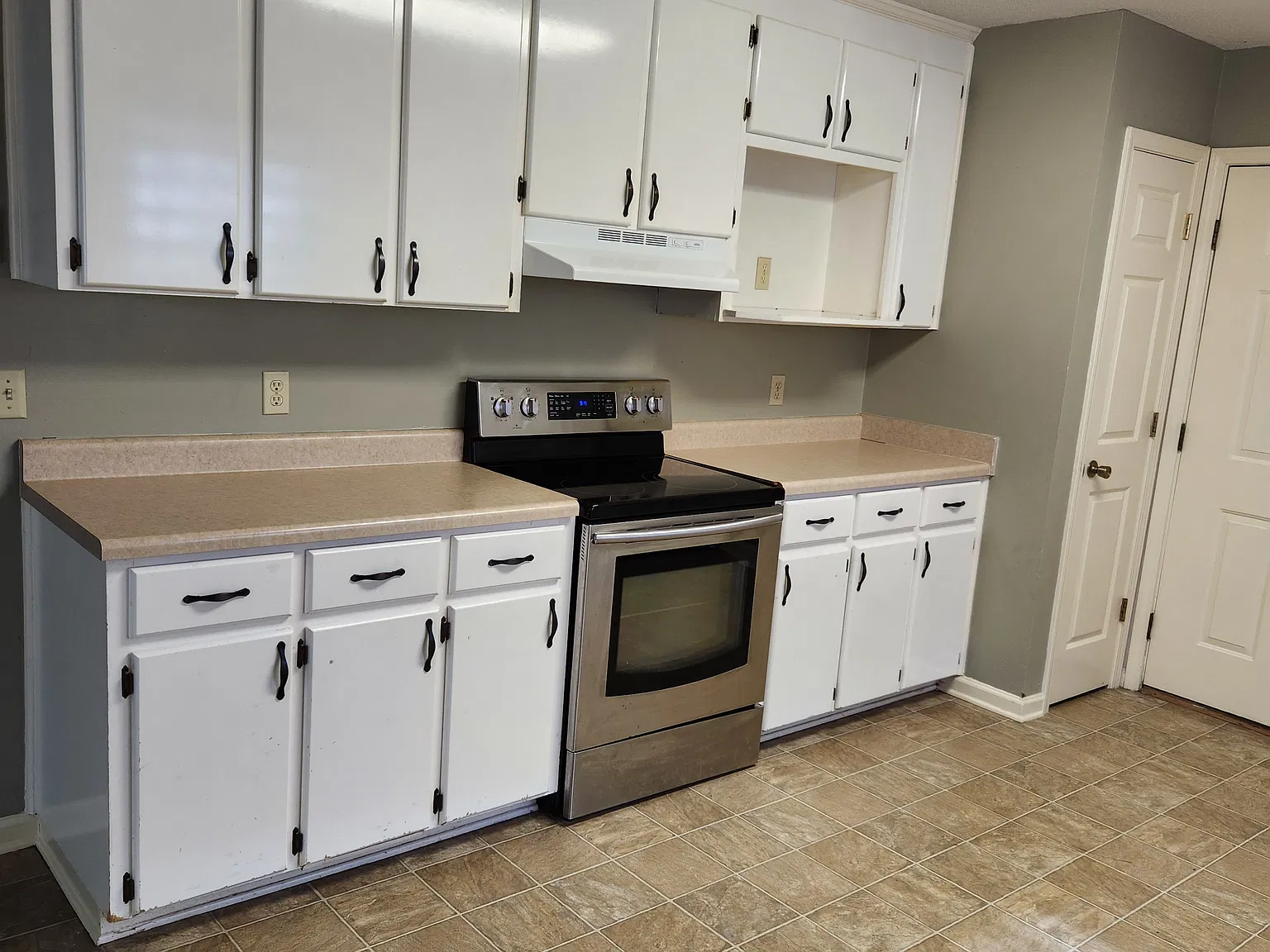 3 bed, 1689 sqft, $1,650 — Photo 2