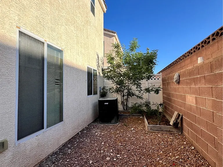 8237 Golden Flowers St — Photo 46