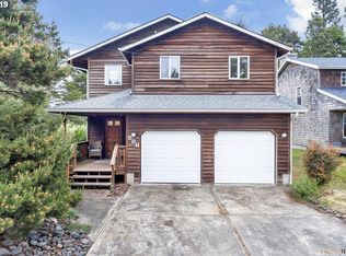 586 3rd St S, Manzanita, OR 97130