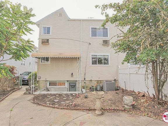 4th image of 14915 82nd St