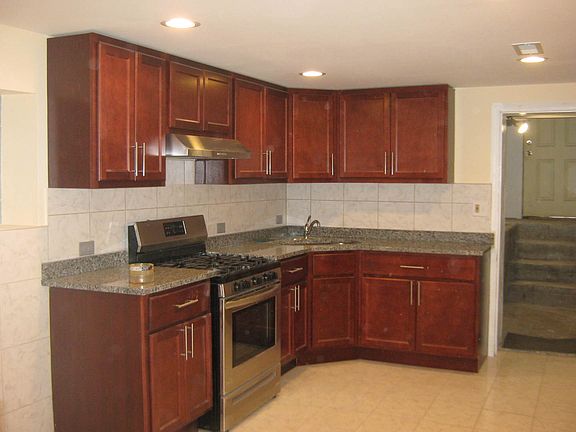 5th image of 5306 W Drummond Pl