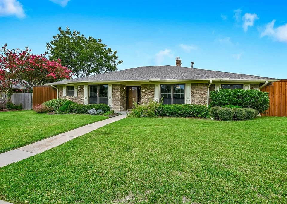 1st image of 1014 Oxfordshire Dr