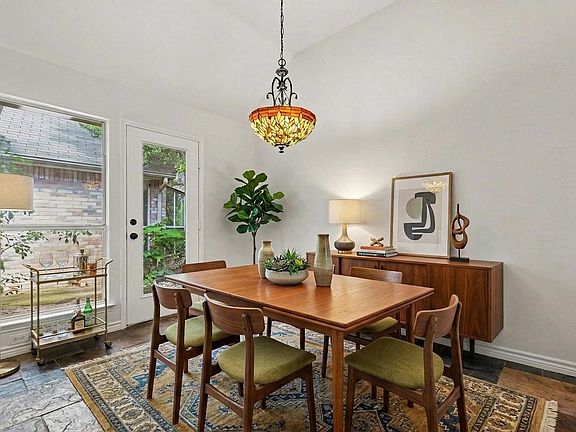 4th image of 4581 Crown Ridge Dr