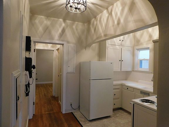 3rd image of 3409 J St APT 1