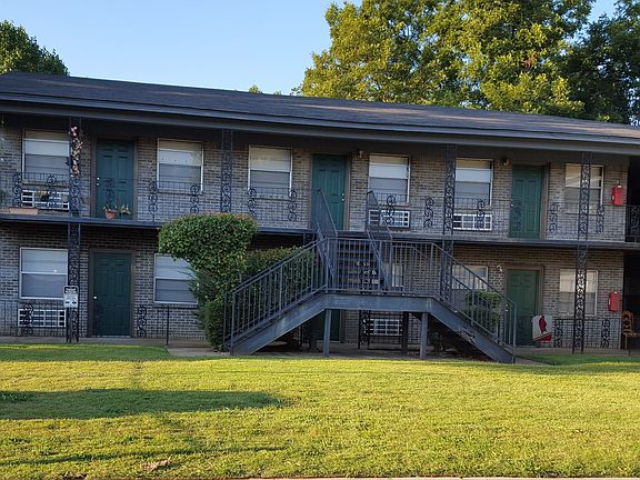 Fresno Place - exterior front