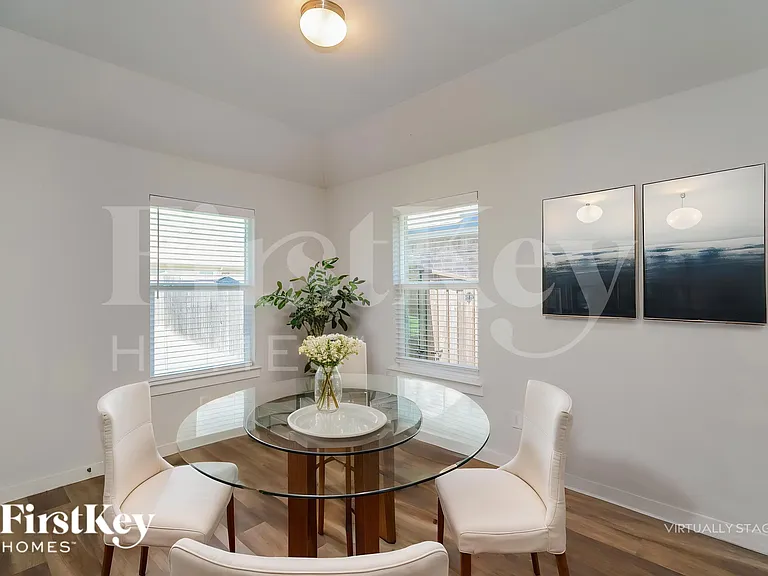 9005 Dameron Dr — Photo 8