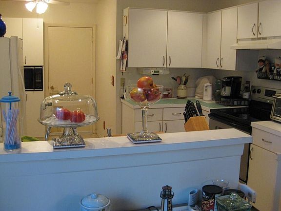 3rd image of 8832 Lake Park Cir S