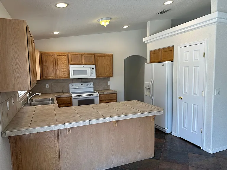 2939 Maracaibo Ln — Photo 8