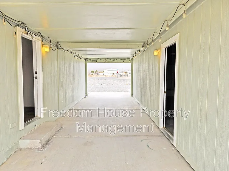 5220 Jerry Ave — Photo 31