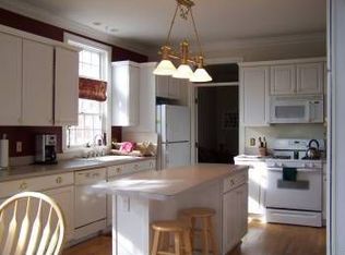 5047 Queensway Dr, Howell, MI