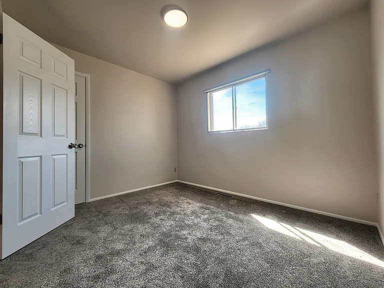 3560 S 2200 W — Photo 19