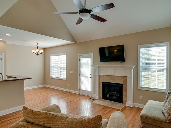 5th image of 7507 Nathaniel Woods Blvd