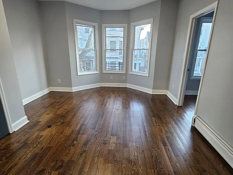 8 William St #2 — Photo 15