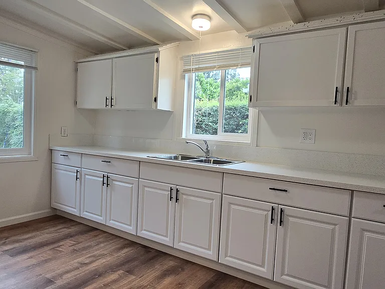 11415 Fairview St — Photo 9