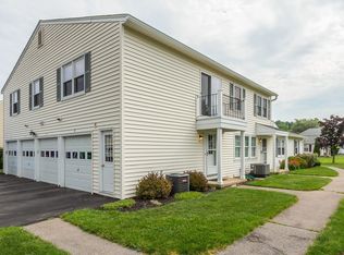 8 Heron Way N, Fairport, NY 14450
