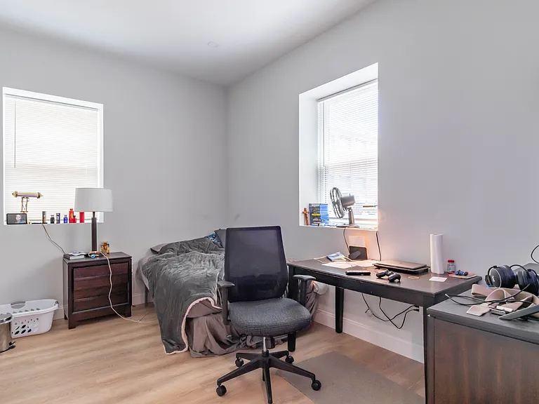 146 Main St #109 — Photo 8