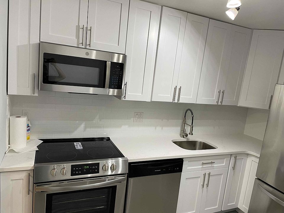 1st image of 24033 69th Ave APT 1