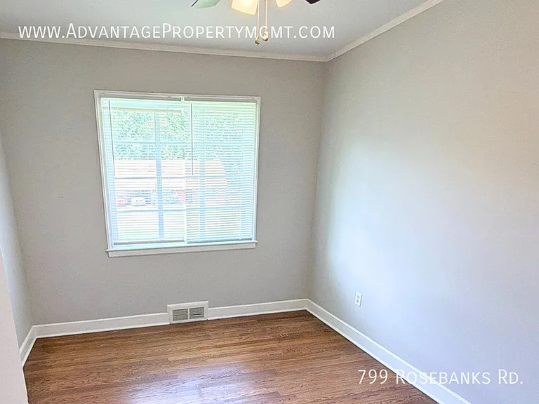 799 Rosebanks Rd — Photo 8