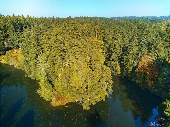 6967 NE Bergman Rd, Bainbridge Island, WA 98110