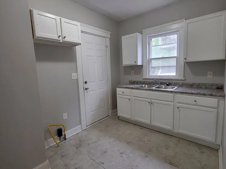 1035 Elbon Rd — Photo 3