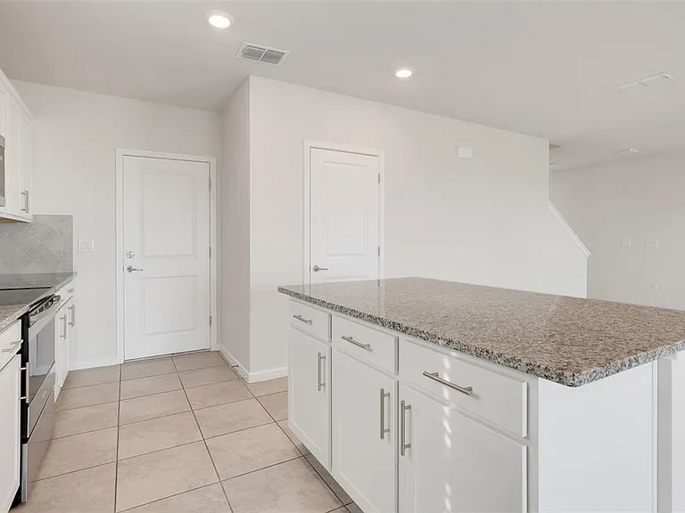 7780 Syracuse Dr — Photo 19