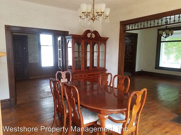 2nd image of 154 Iona Ave