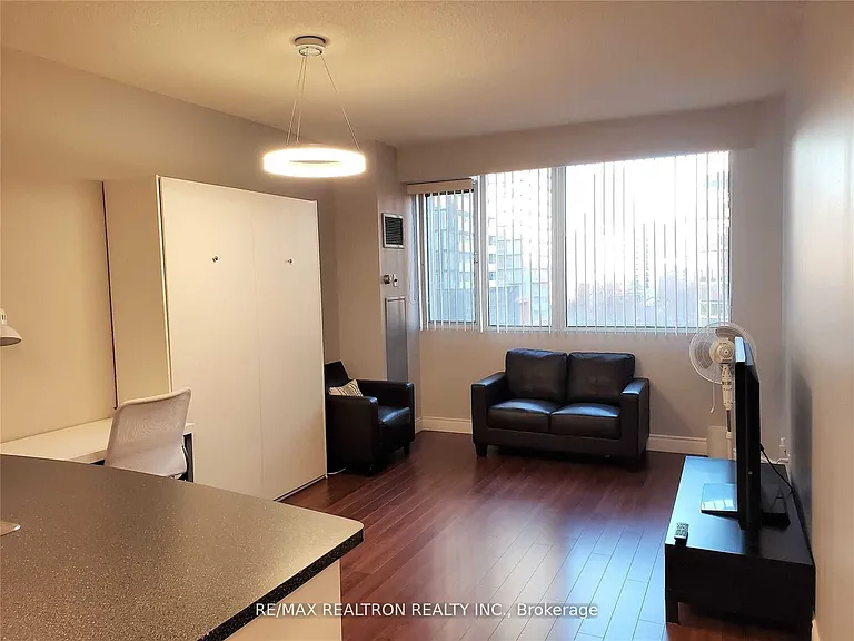 555 Yonge St #508 — Photo 5